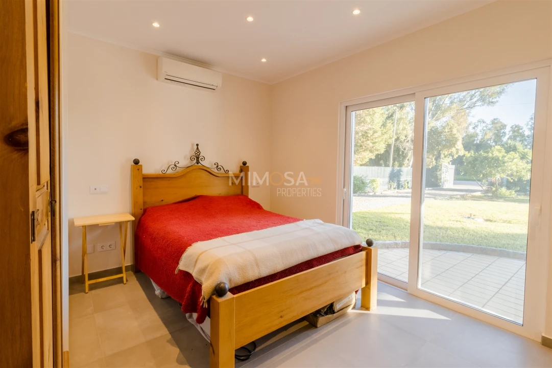 Moradia T4 para Venda em Alvor Foto 16