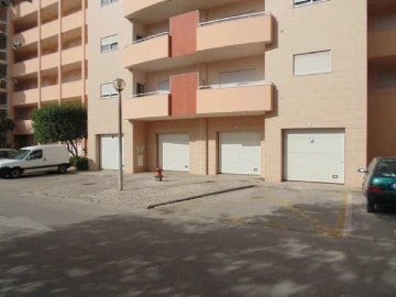 Garagem para Venda em Lagos (São Sebastião e Santa Maria)