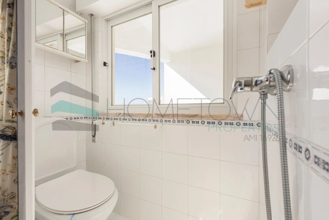 Apartamento T4 para Venda em Quarteira Foto 32