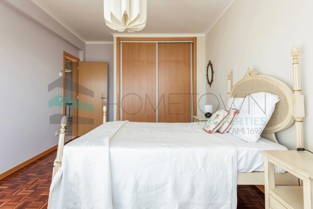 Apartamento T4 para Venda em Quarteira Foto 29