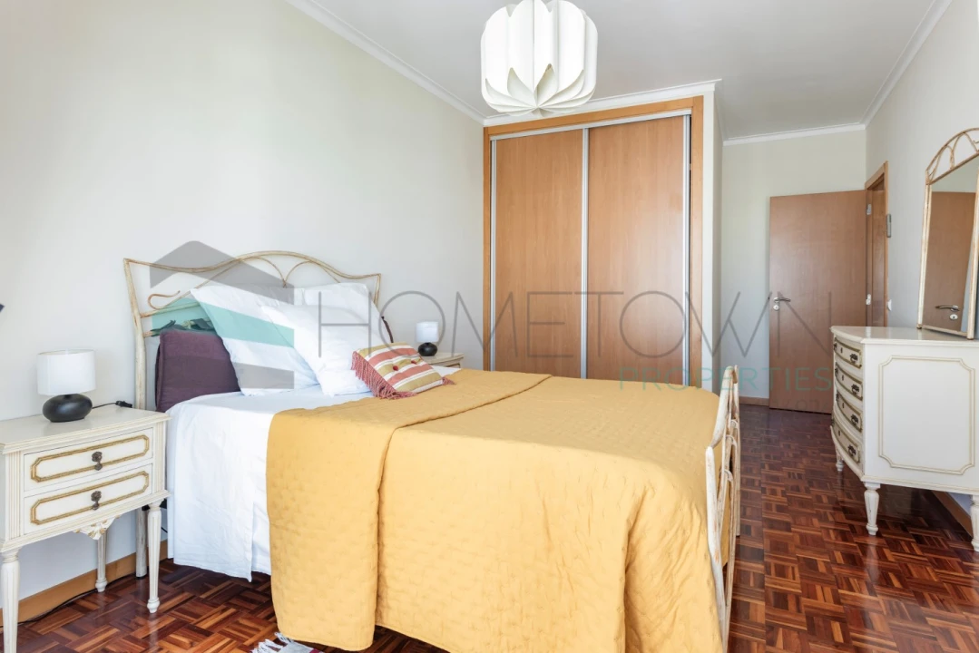 Apartamento T4 para Venda em Quarteira Foto 27