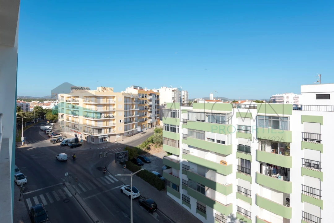 Apartamento T4 para Venda em Quarteira Foto 35