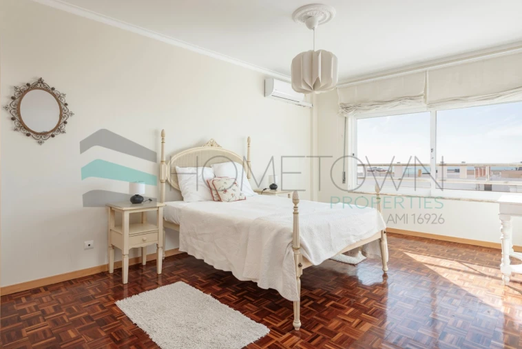 Apartamento T4 para Venda em Quarteira Foto 28