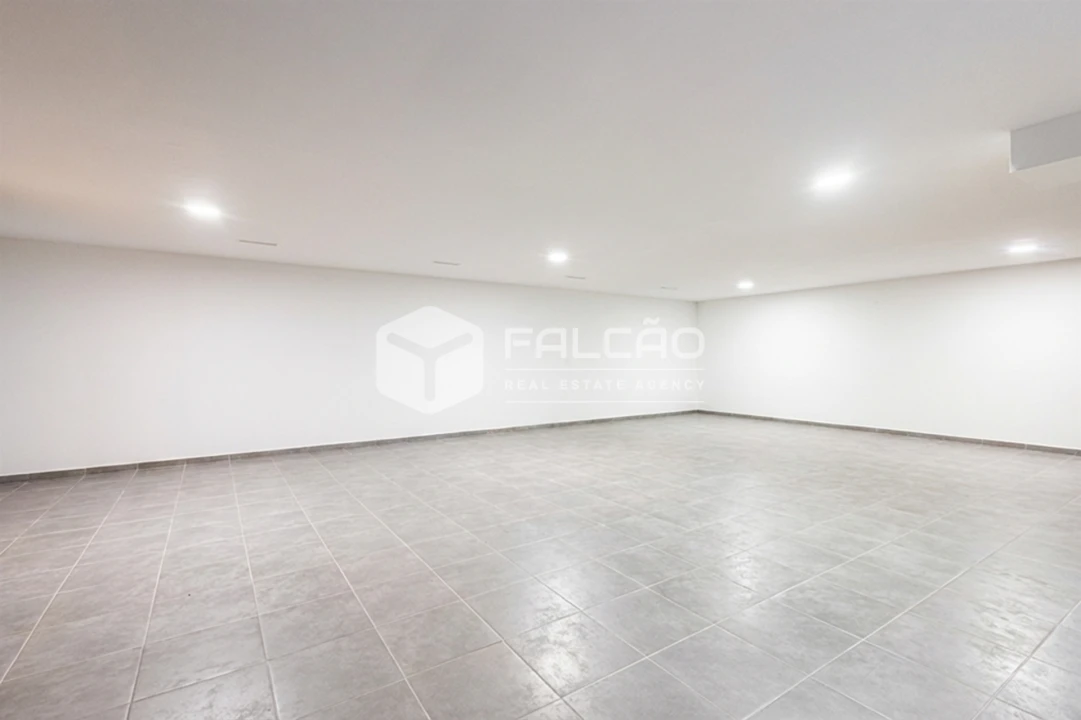 Loja para Venda em Marvila, Ribeira Santarém, São Salvador, São Nicolau Foto 40