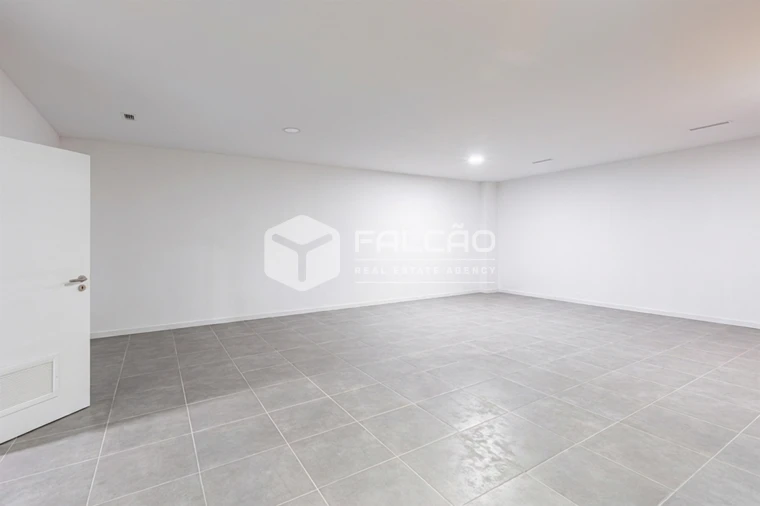 Loja para Venda em Marvila, Ribeira Santarém, São Salvador, São Nicolau Foto 36