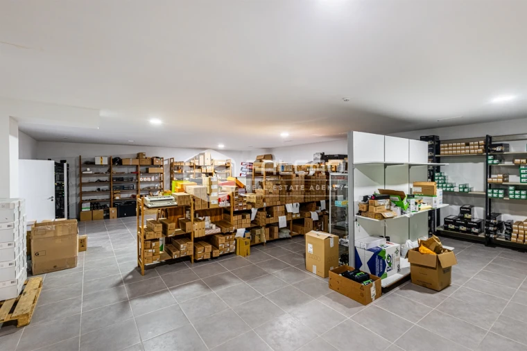 Loja para Venda em Marvila, Ribeira Santarém, São Salvador, São Nicolau Foto 31