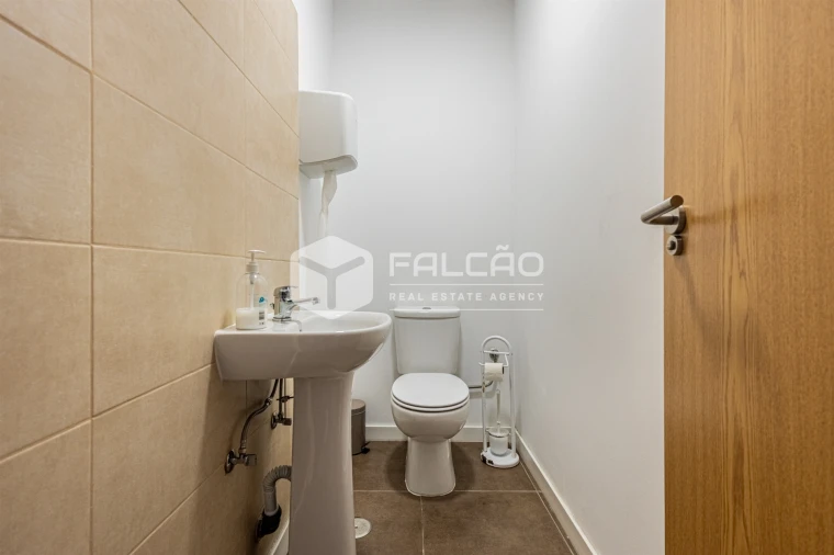 Loja para Venda em Marvila, Ribeira Santarém, São Salvador, São Nicolau Foto 47