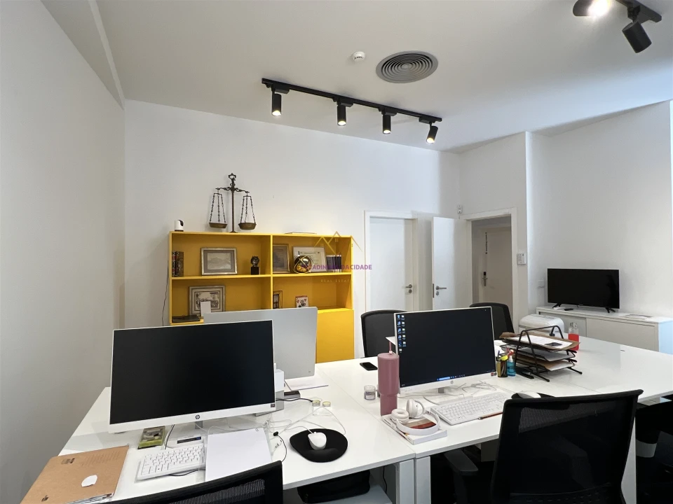 Loja para Arrendamento em União das Freguesias de Setúbal Foto 11