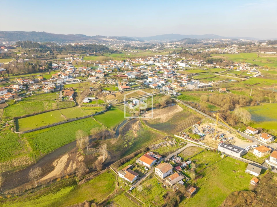 Terreno para Venda em Paredes Foto 3