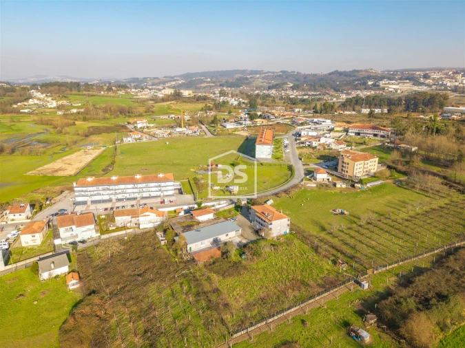 Terreno para Venda em Paredes Foto 1