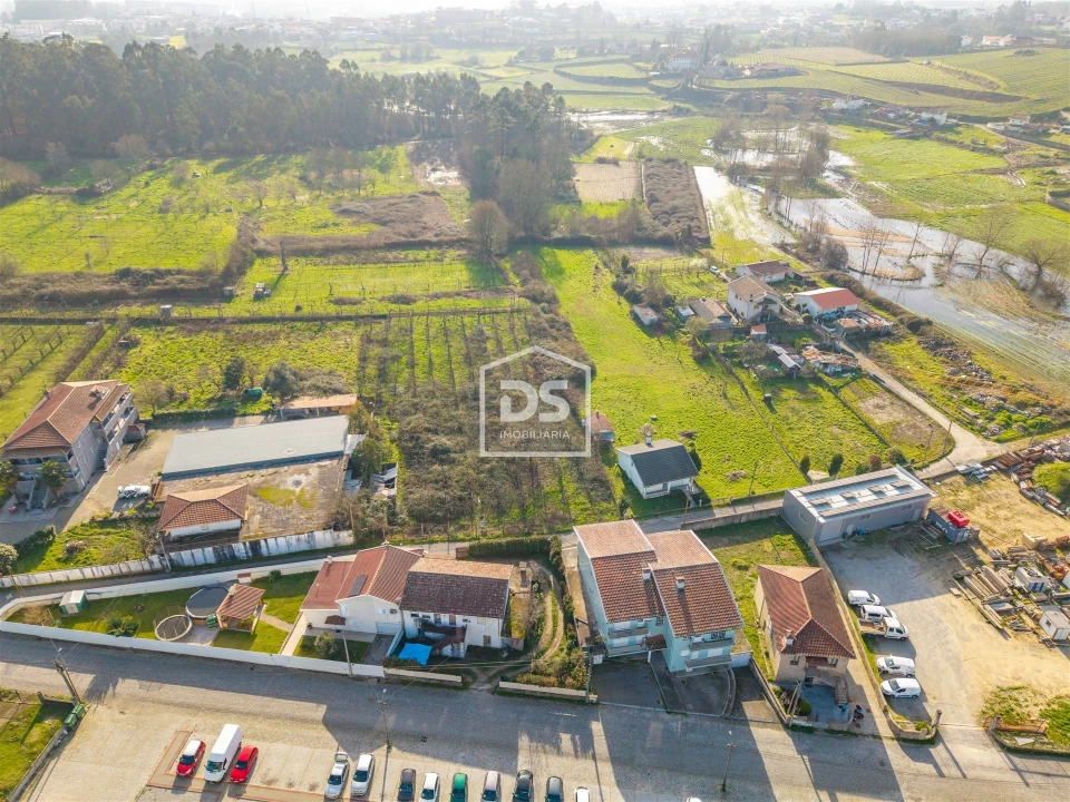 Terreno para Venda em Paredes Foto 4