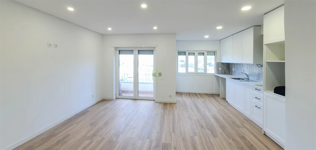 Apartamento T2 para Venda em Fundão, Valverde, Donas, A. Joanes, A. Nova Cabo Foto 1