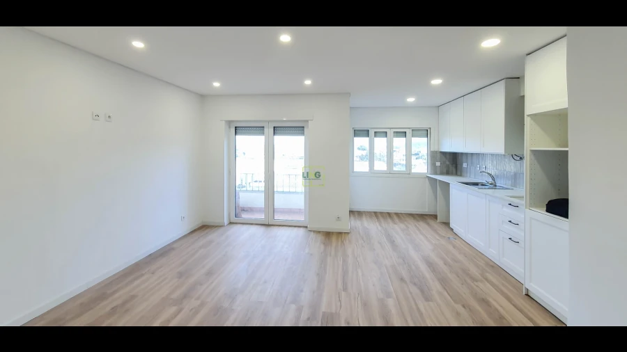 Apartamento T2 para Venda em Fundão, Valverde, Donas, A. Joanes, A. Nova Cabo
