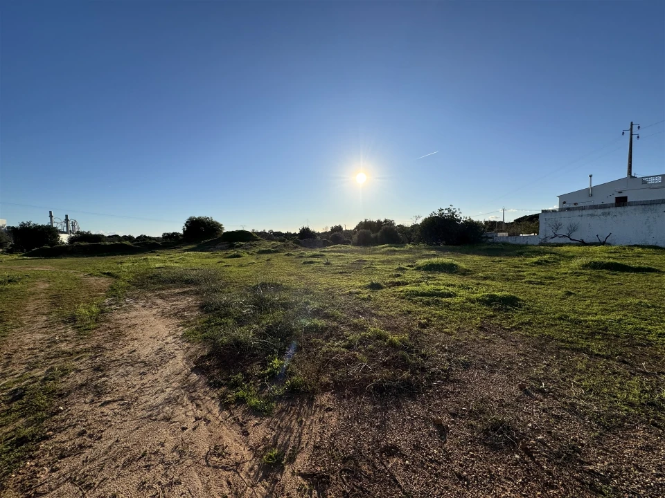 Terreno para Arrendamento em Quarteira Foto 11