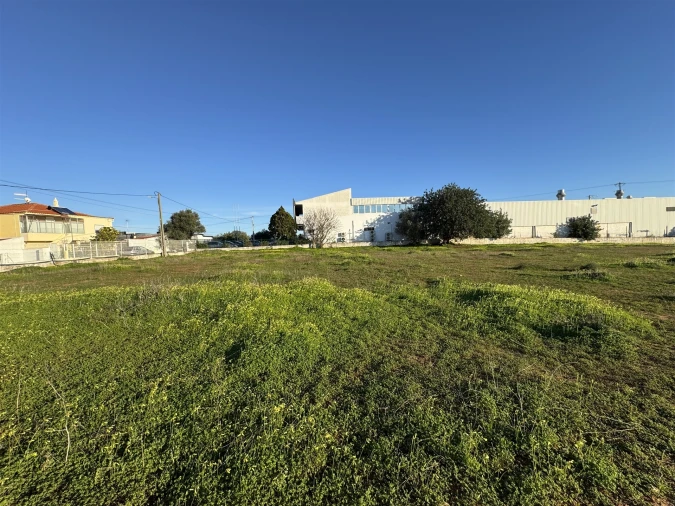 Terreno para Arrendamento em Quarteira Foto 13