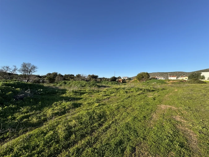 Terreno para Arrendamento em Quarteira Foto 10