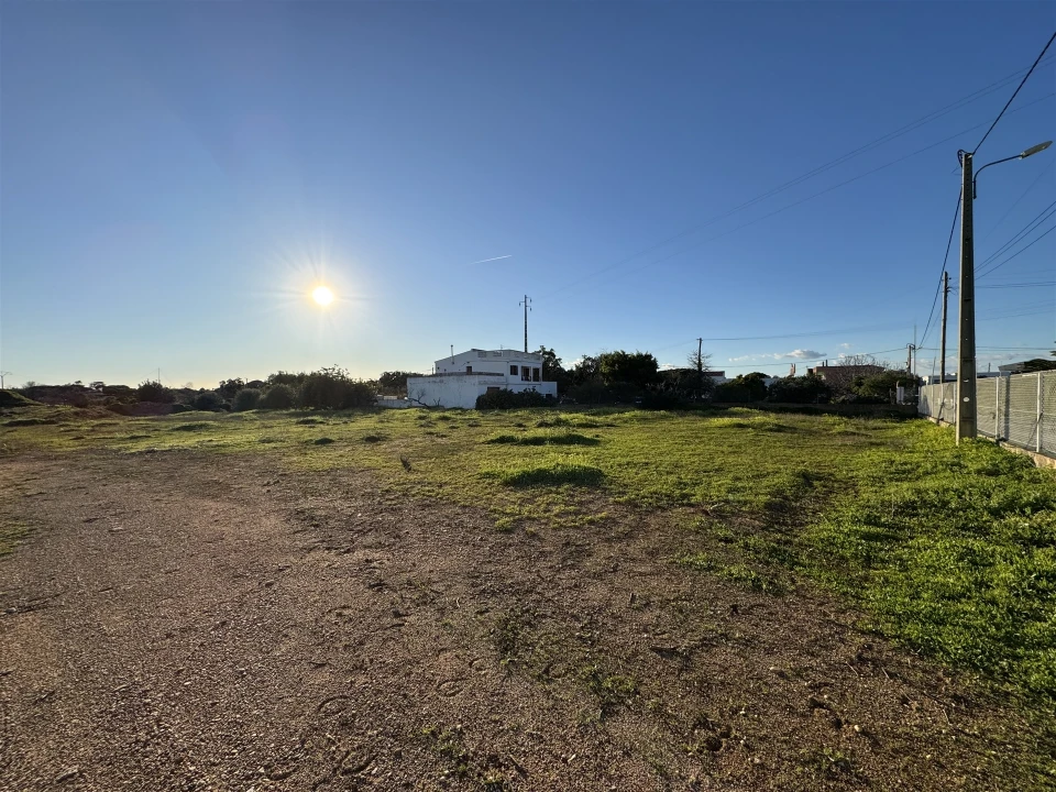 Terreno para Arrendamento em Quarteira Foto 14