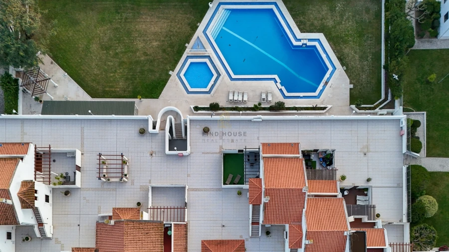 Apartamento T2 para Venda em Quarteira Foto 3