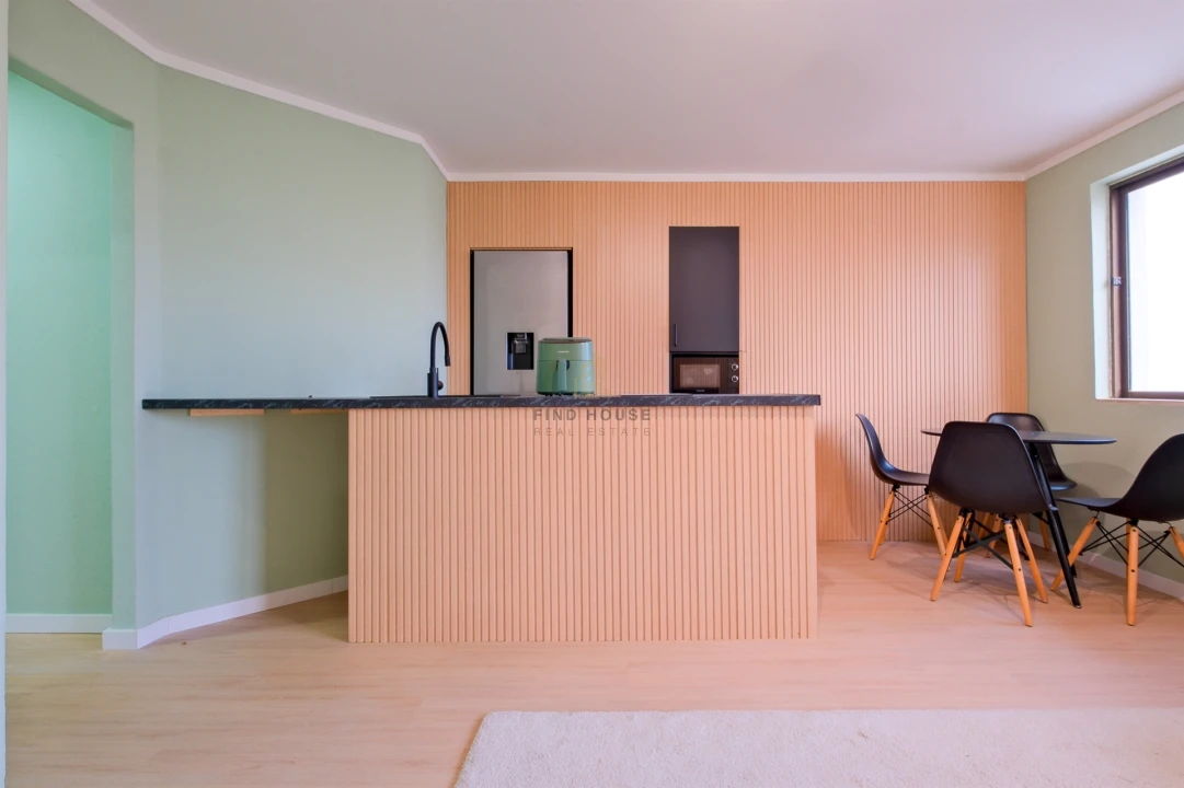 Apartamento T2 para Venda em Quarteira Foto 10