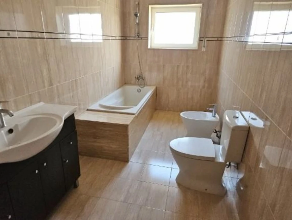 Moradia T3 para Venda em Santo Tirso, Couto (Santa Cristina e São Miguel) e Burgães Foto 4