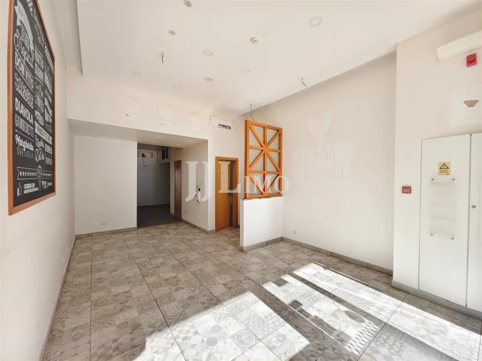 Loja para Venda em Benfica Foto 1