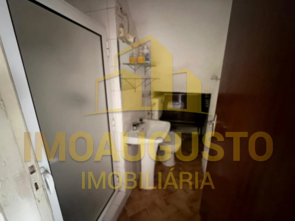 Moradia T5 para Venda em Vermiosa Foto 17