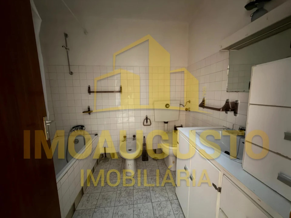 Moradia T5 para Venda em Vermiosa Foto 18