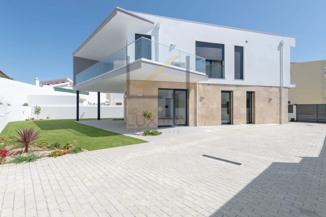 Moradia T4 para Venda em São Domingos de Rana Foto 2