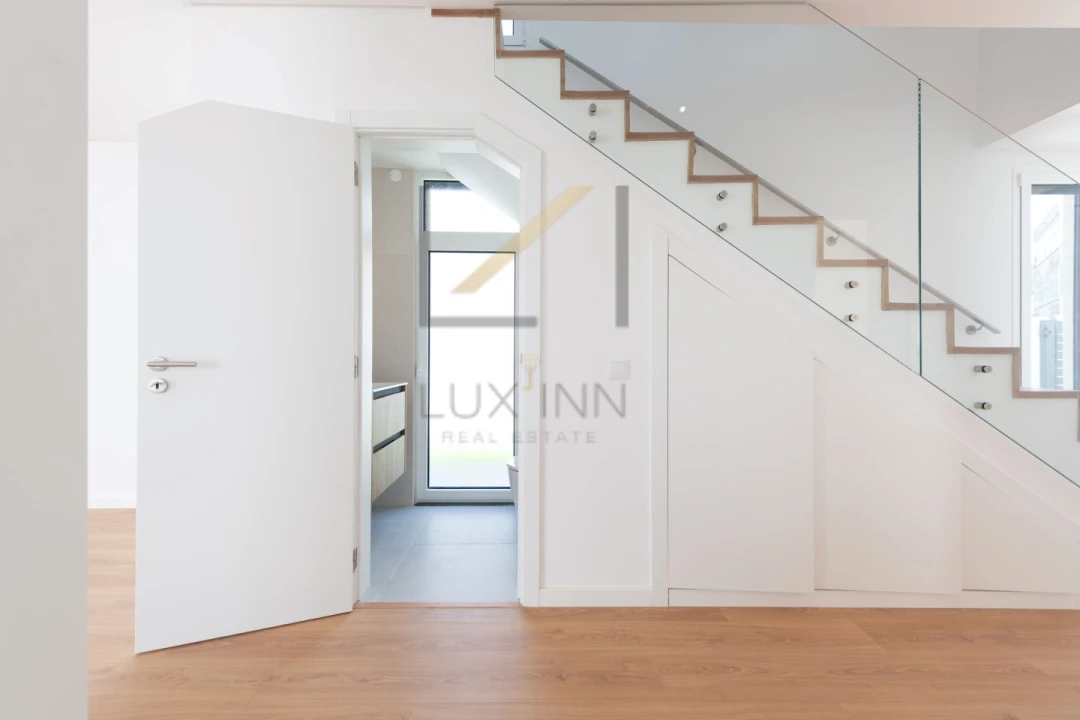 Moradia T4 para Venda em São Domingos de Rana Foto 18