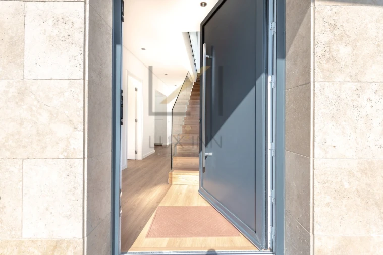 Moradia T4 para Venda em São Domingos de Rana Foto 3