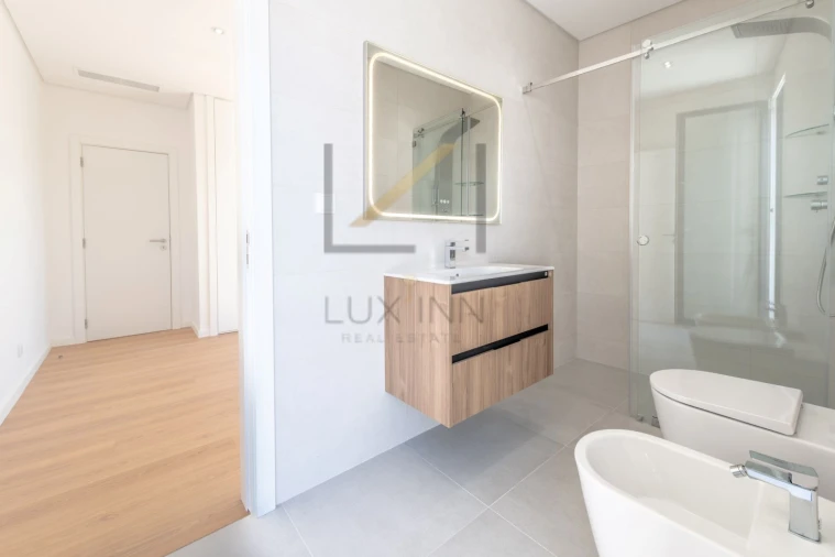 Moradia T4 para Venda em São Domingos de Rana Foto 26