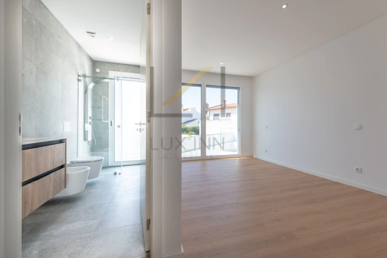 Moradia T4 para Venda em São Domingos de Rana Foto 34