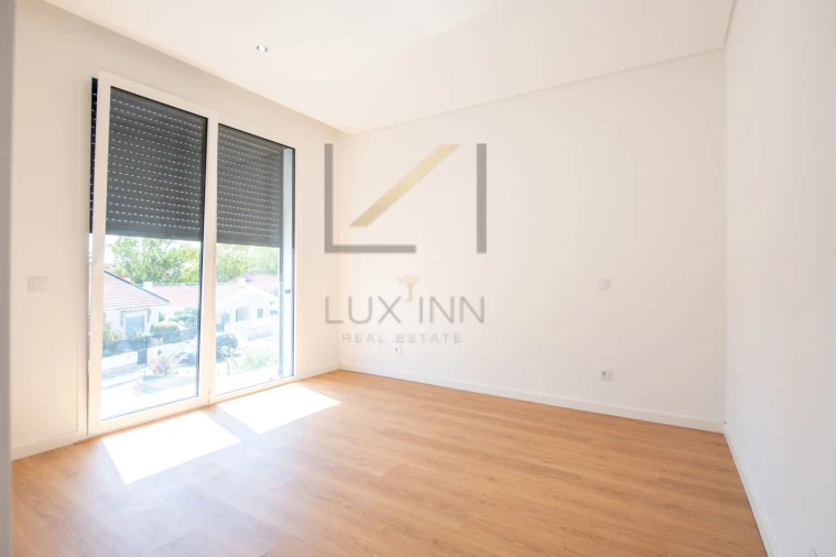 Moradia T4 para Venda em São Domingos de Rana Foto 40