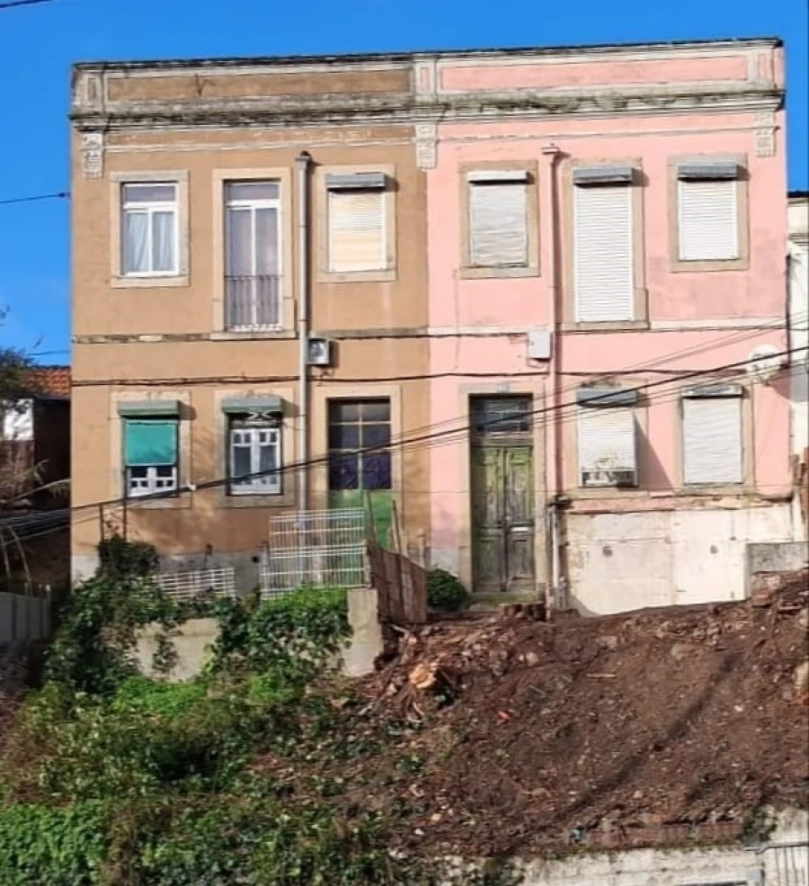 Prédio para Venda em Beato