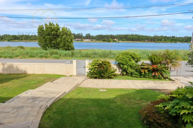 Moradia T4 para Venda em Ovar, São João, Arada e São Vicente de Pereira Jusã Foto 2