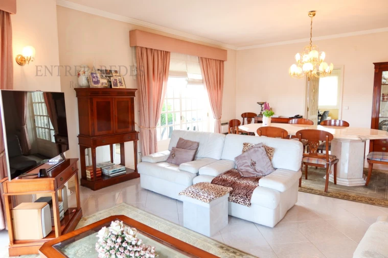 Moradia T4 para Venda em Ovar, São João, Arada e São Vicente de Pereira Jusã Foto 4