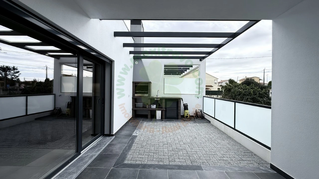 Moradia T3 para Venda em Fernao Ferro Foto 7