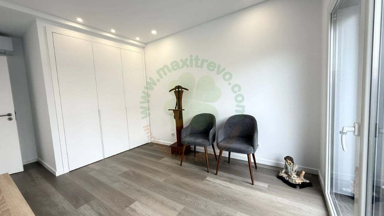 Moradia T3 para Venda em Fernao Ferro Foto 25