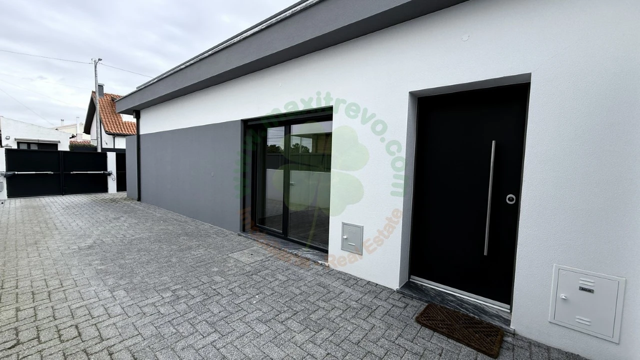 Moradia T3 para Venda em Fernao Ferro Foto 28