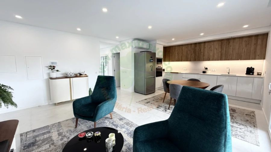 Moradia T3 para Venda em Fernao Ferro Foto 4