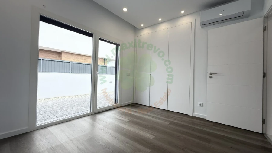 Moradia T3 para Venda em Fernao Ferro Foto 22