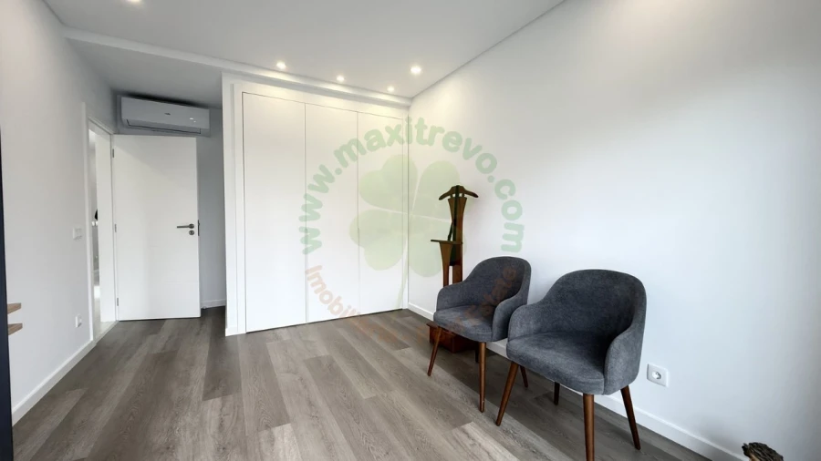 Moradia T3 para Venda em Fernao Ferro Foto 24