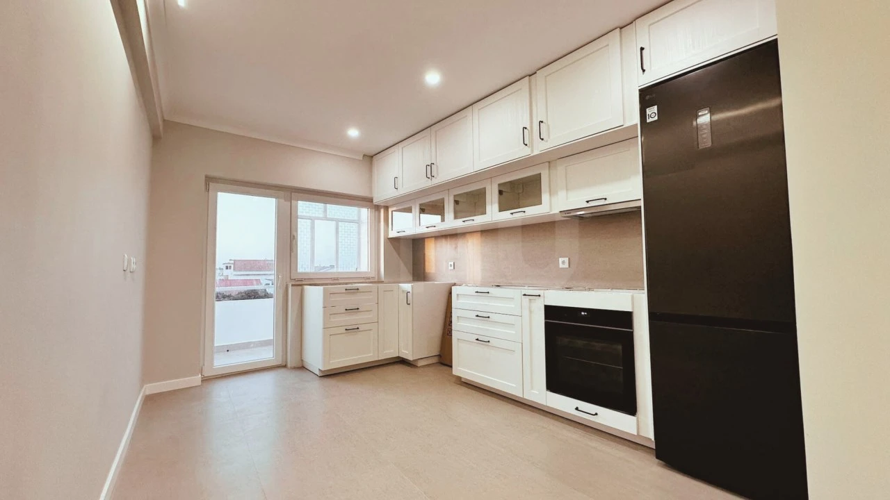 Apartamento T2 para Venda em Samora Correia Foto 4