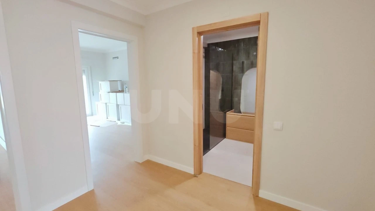 Apartamento T2 para Venda em Samora Correia Foto 6
