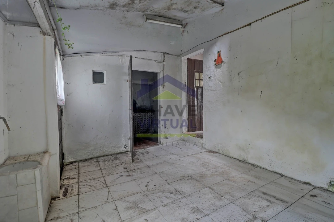 Moradia T2 para Venda em Roliça Foto 12