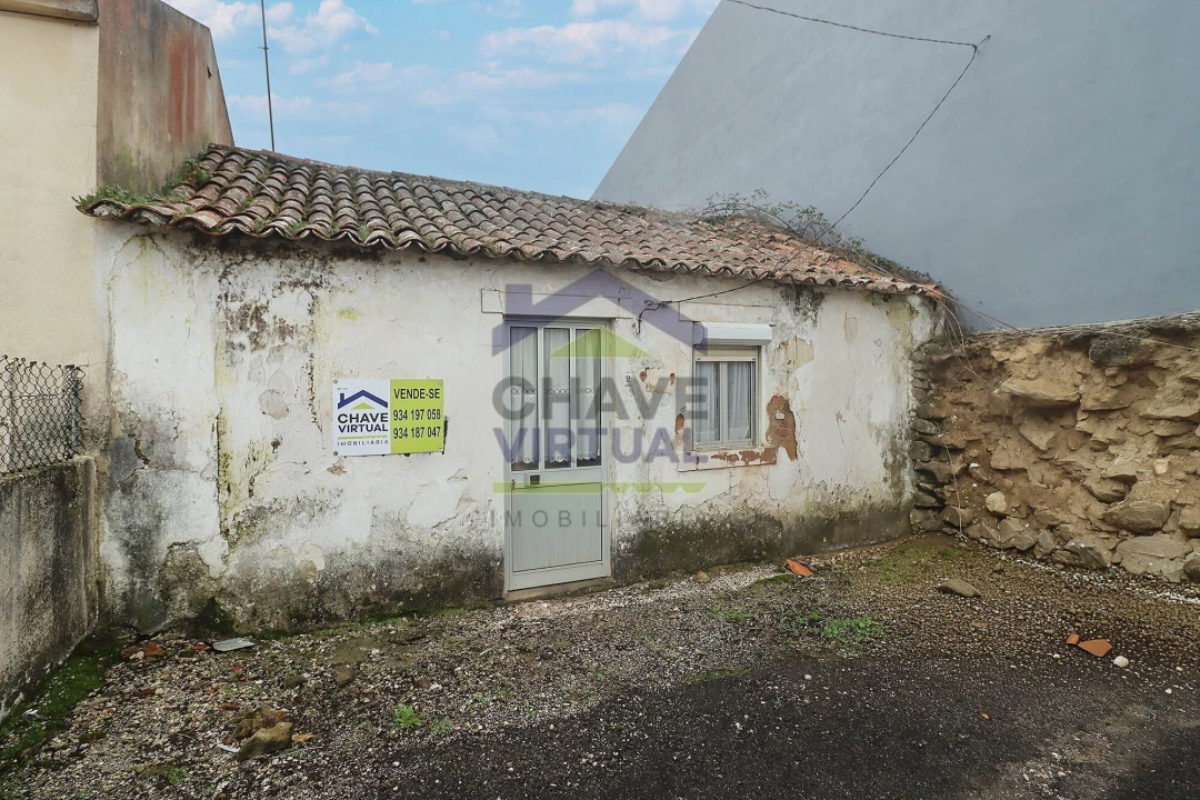 Moradia T2 para Venda em Roliça Foto 3