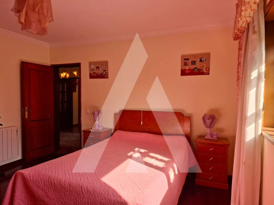 Moradia T3 para Venda em Oiã Foto 25