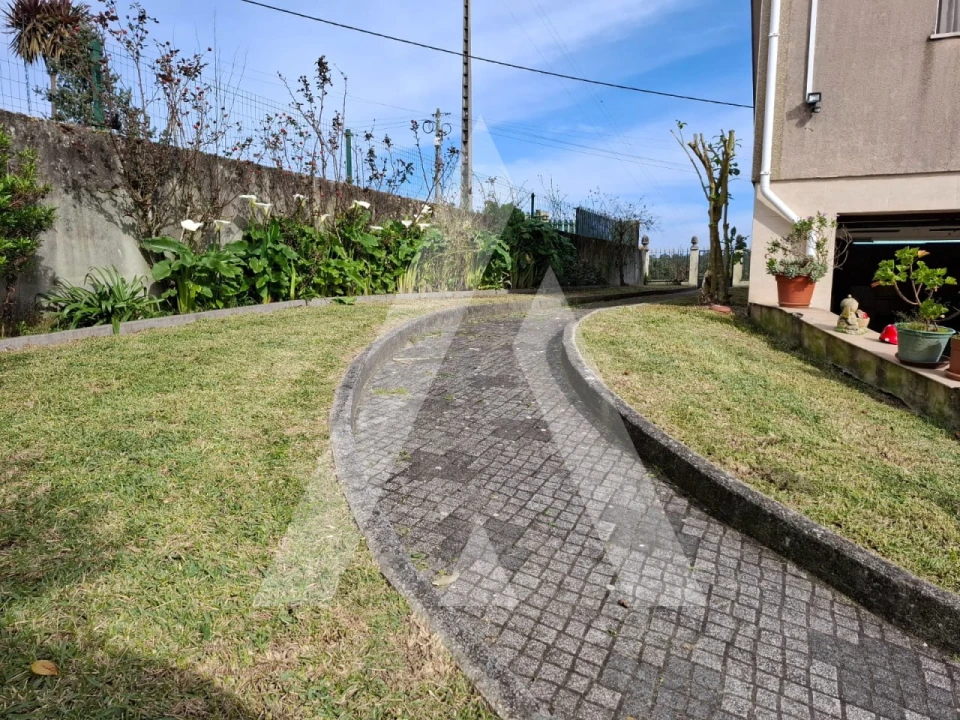 Moradia T3 para Venda em Oiã Foto 43