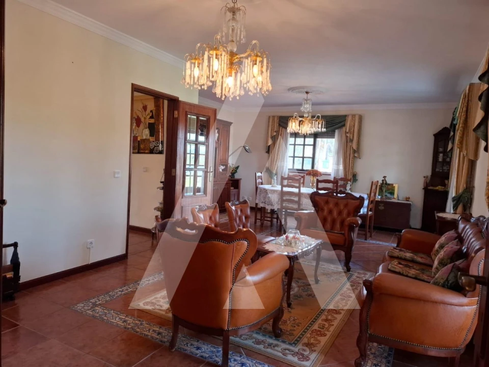 Moradia T3 para Venda em Oiã Foto 11