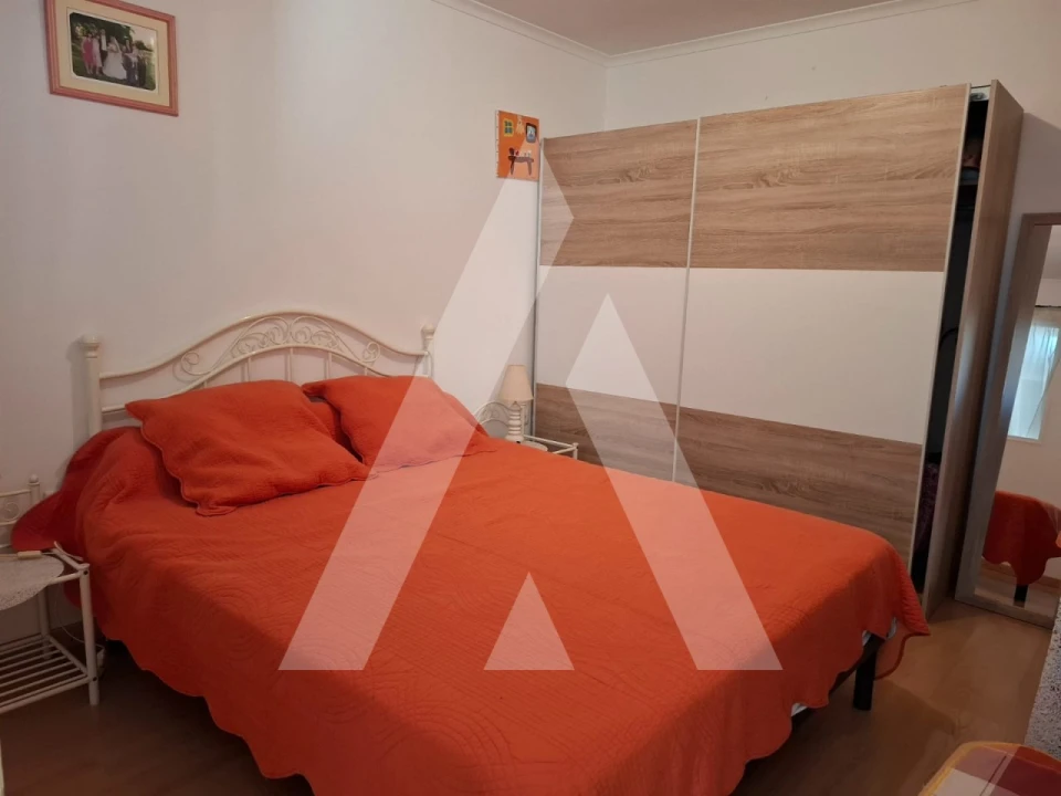 Moradia T3 para Venda em Oiã Foto 24